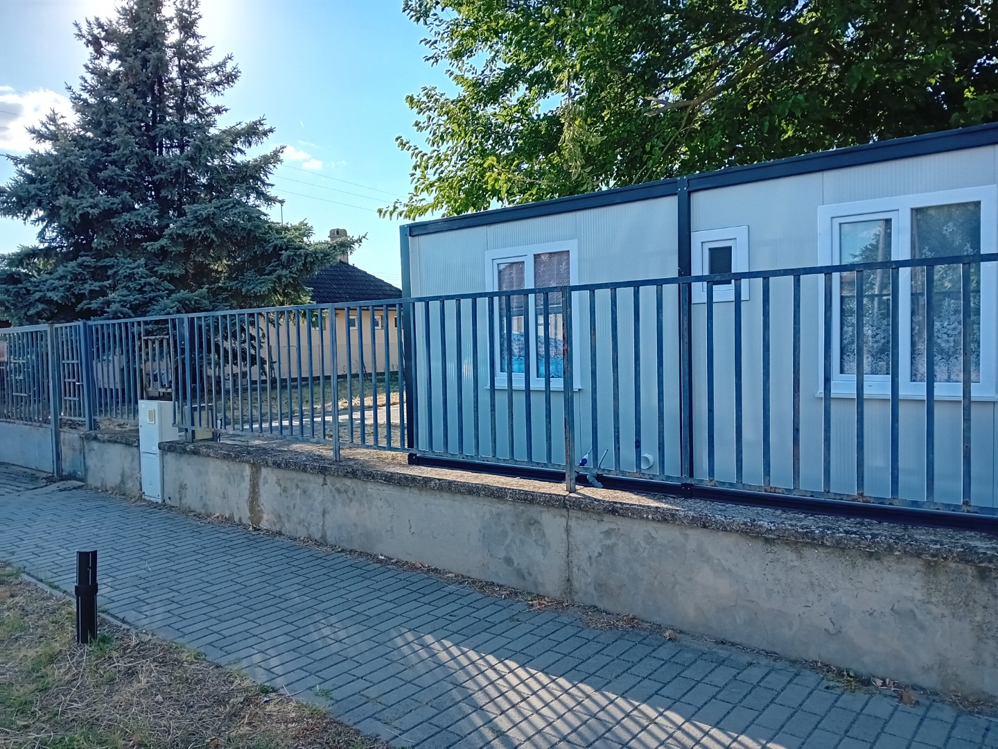 IPARI TELEK BÉRBEADÓ - Kép 4