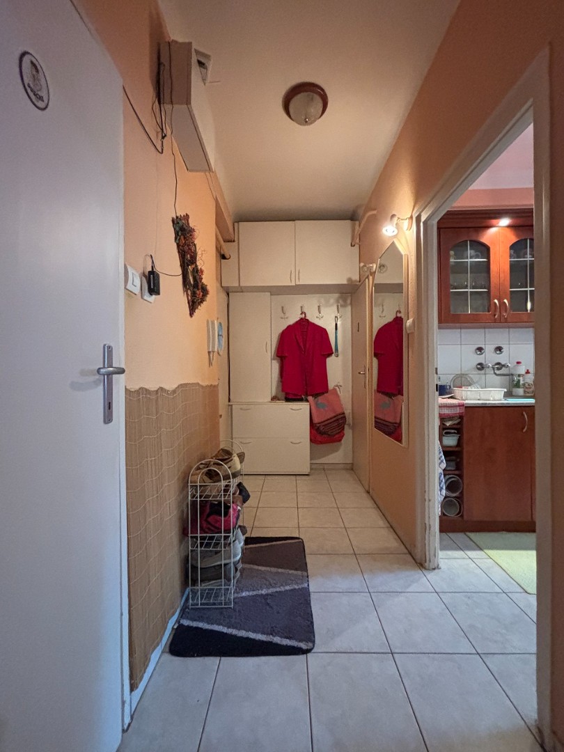 Pécsett az Uránvárosi részen 2.5 szobás, erkélyes, földszinti, téglalakás eladó! - Kép 3