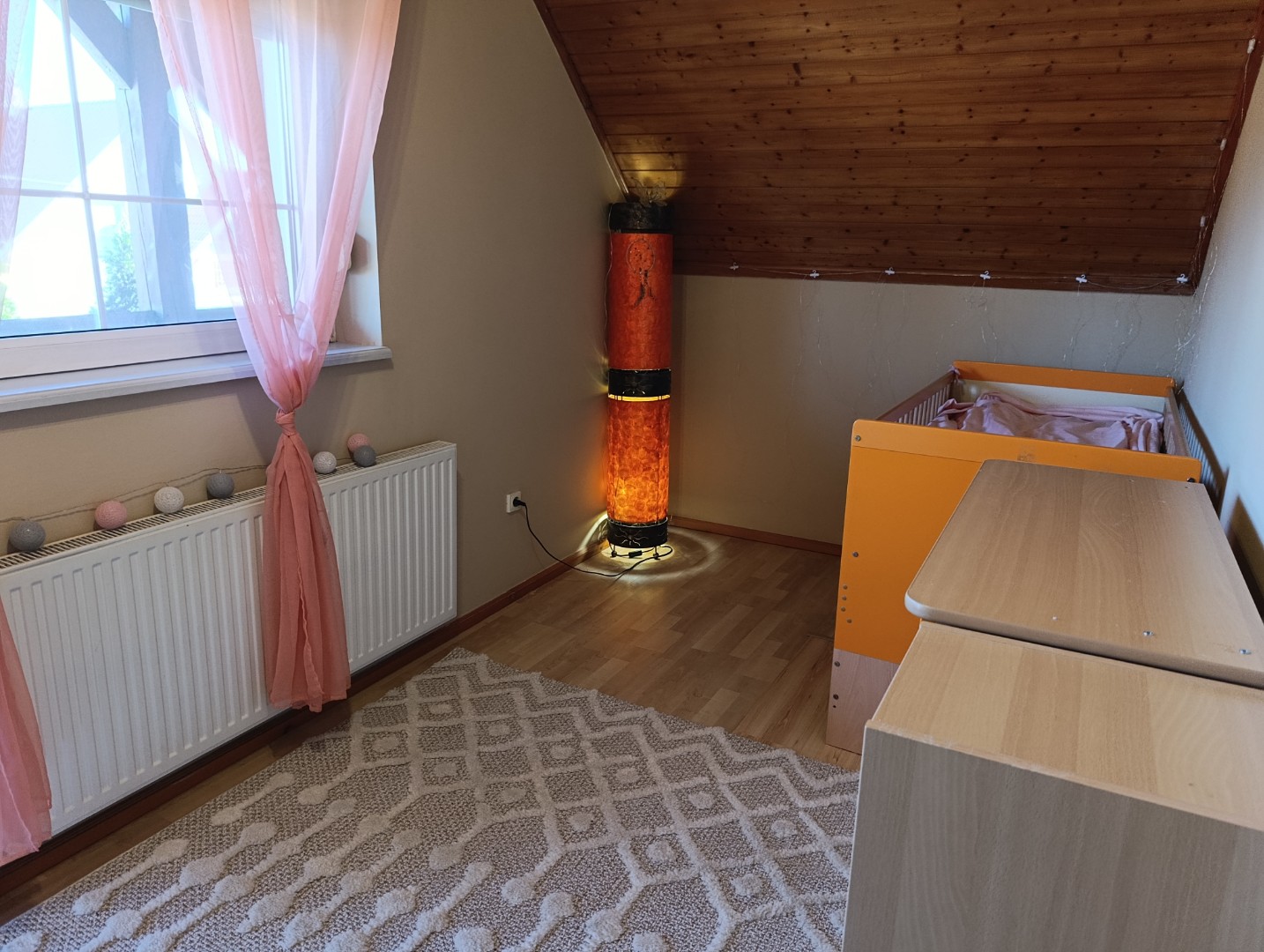 Veresegyház Pamut tó közelében kiváló állapotú, 5 szobás, 2 fürdős, erkélyes, teraszos családi ház - Kép 17