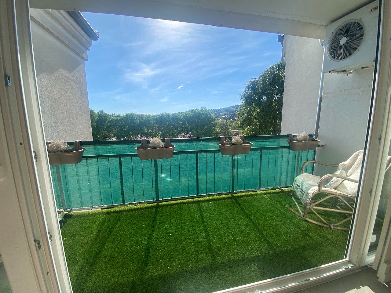 Pécsett a Diósi városrészen újszerű, lakóparki, panorámás, 2,5 szobás, tégla lakás, önálló garázzsal eladó! - Kép 14