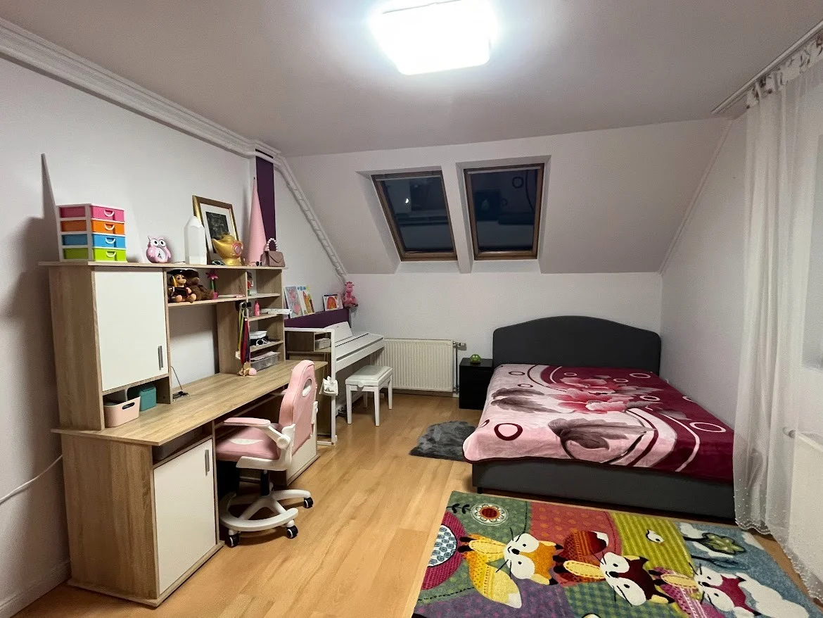 ELADÓ: Tágas, kényelmes családi otthon Halásztelek legszebb utcájában - Kép 11