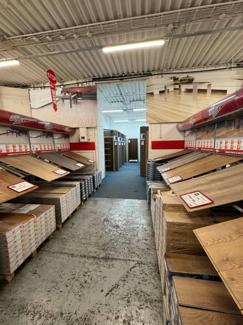 KIADÓ ÜZLET - RAKTÁR - IRODA - Kép 5