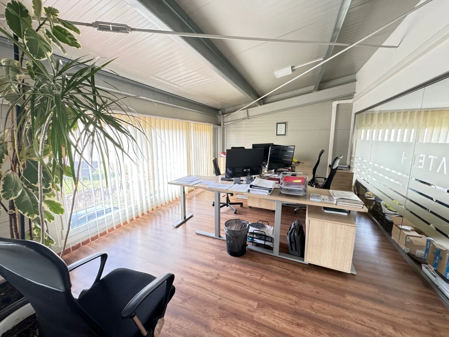 Eladó telephely - Kép 4