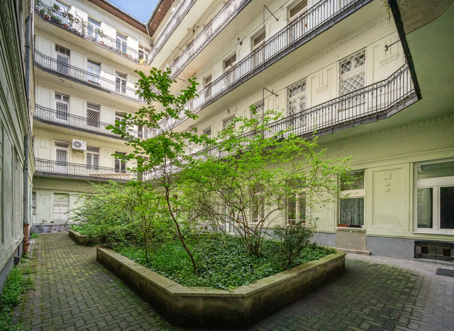 Eladó egy 71 m²-es, 2 szobás lakás a XI. Bartók Béla úton a Gellért tér mellett! - Kép 12