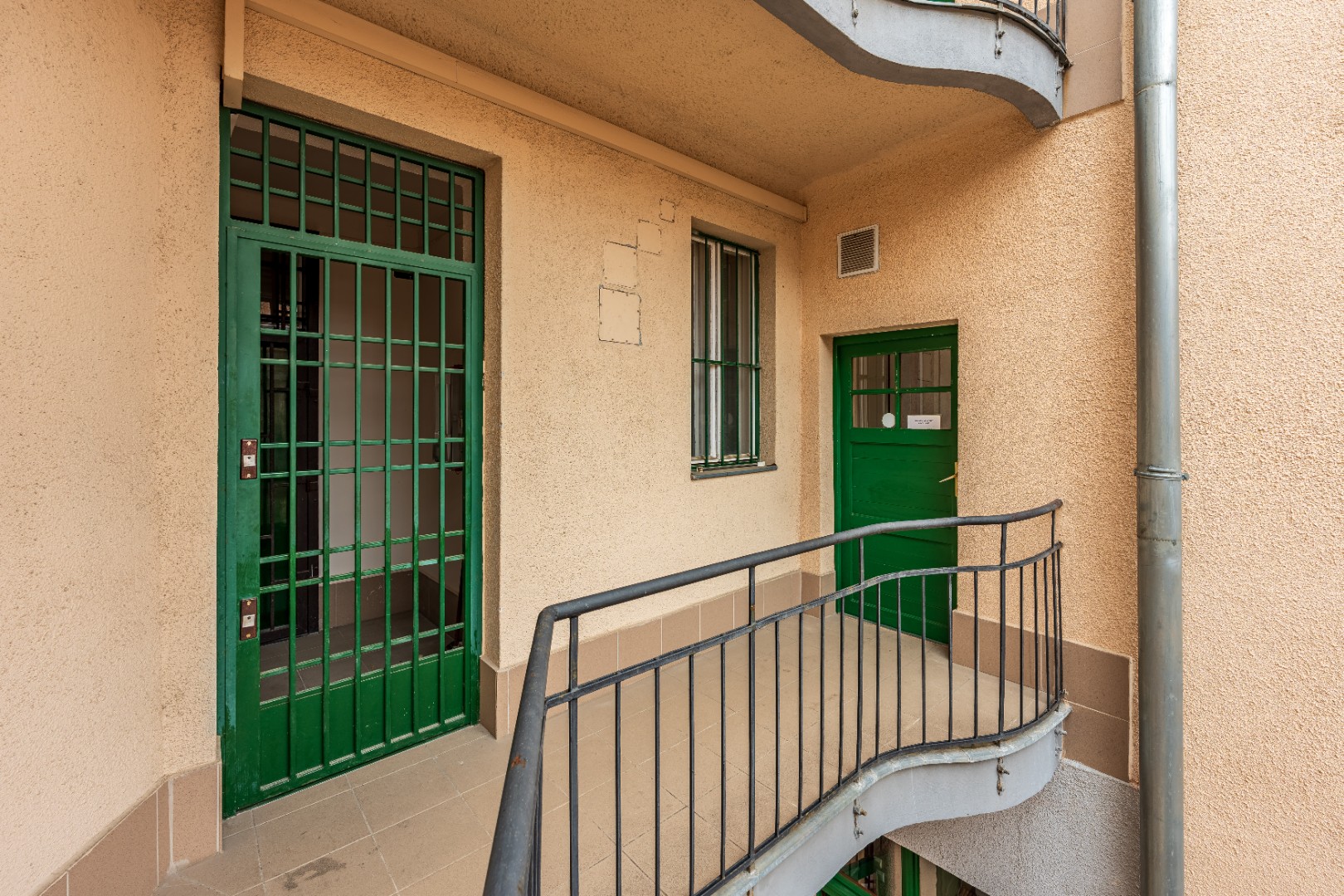 Eladó prémium adottságú ingatlan Budapest szívében – befektetőknek, ügyvédi irodának vagy orvosi rendelőnek! - Kép 11