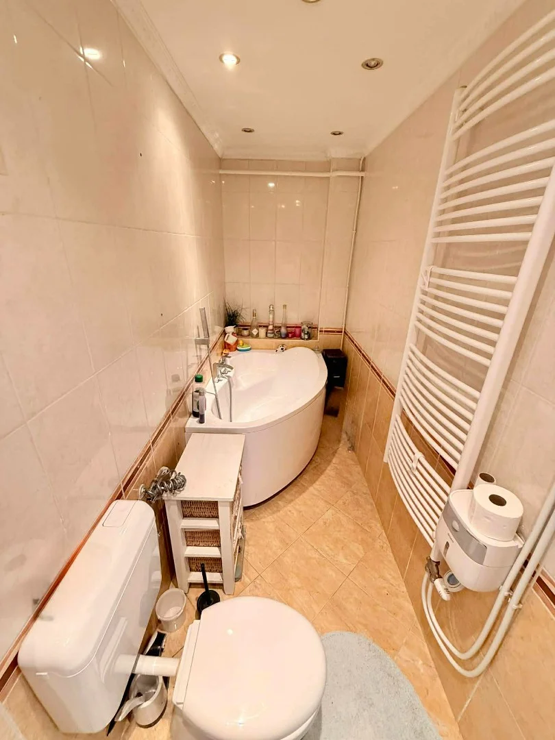 Eladó családi ház Miskolcon - Kép 9