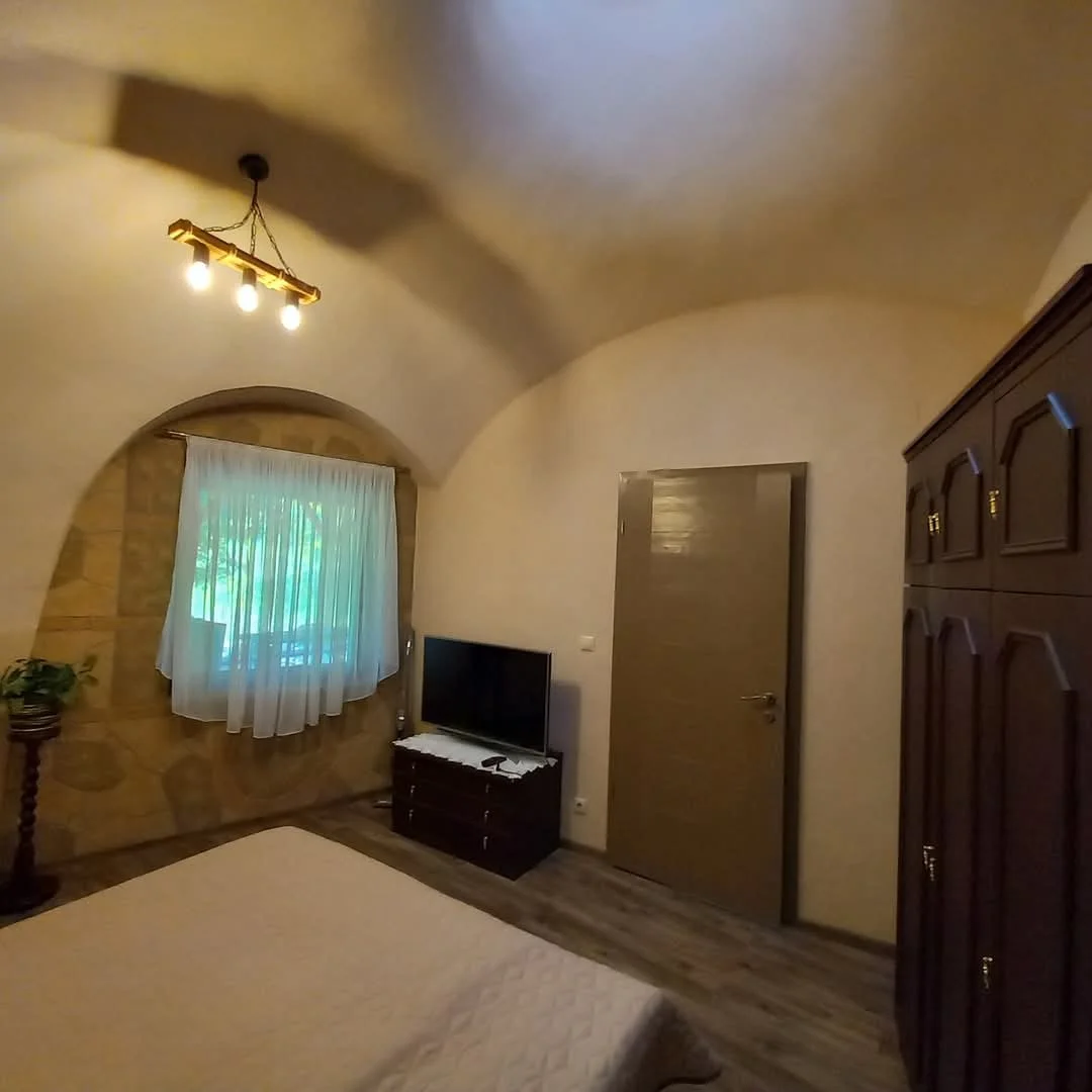 Különleges organikus dombház - Kép 15