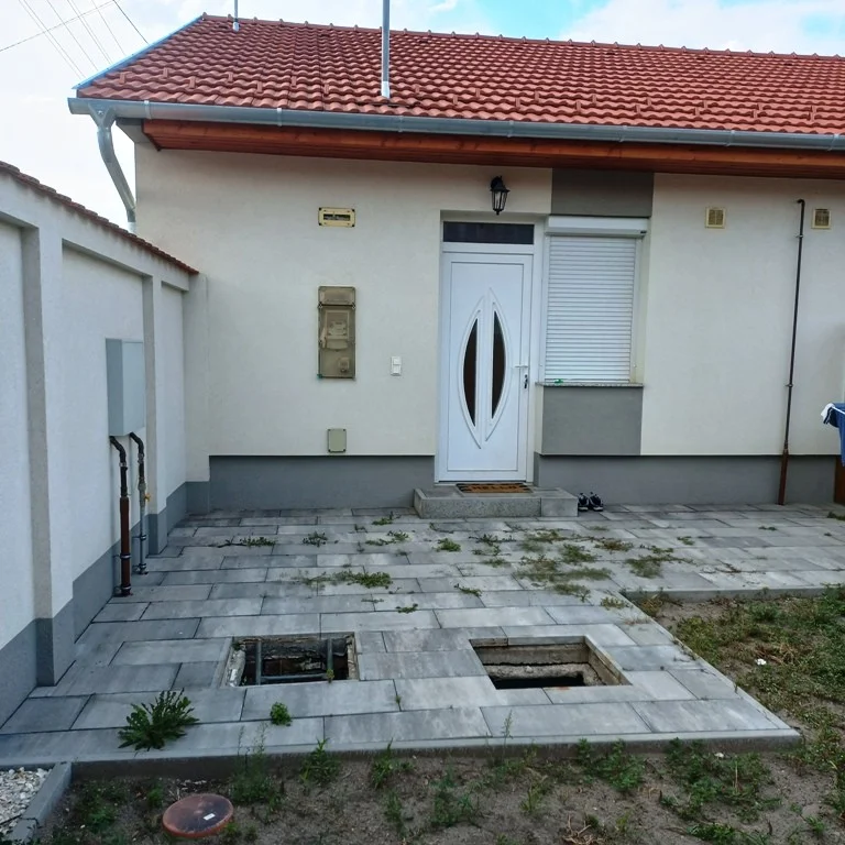 Újszerű sorházi kertkapcsolatos lakás Tiszakécskén - Kép 6