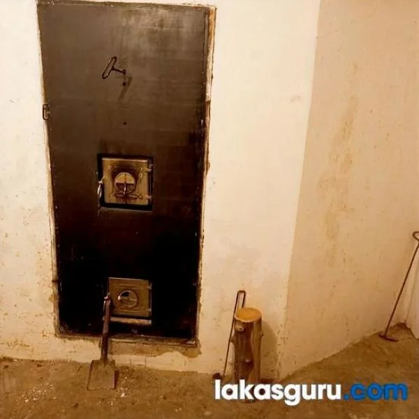 Kétszintes Családi Ház Nagykapornak Csendes Utcájában! - Kép 11