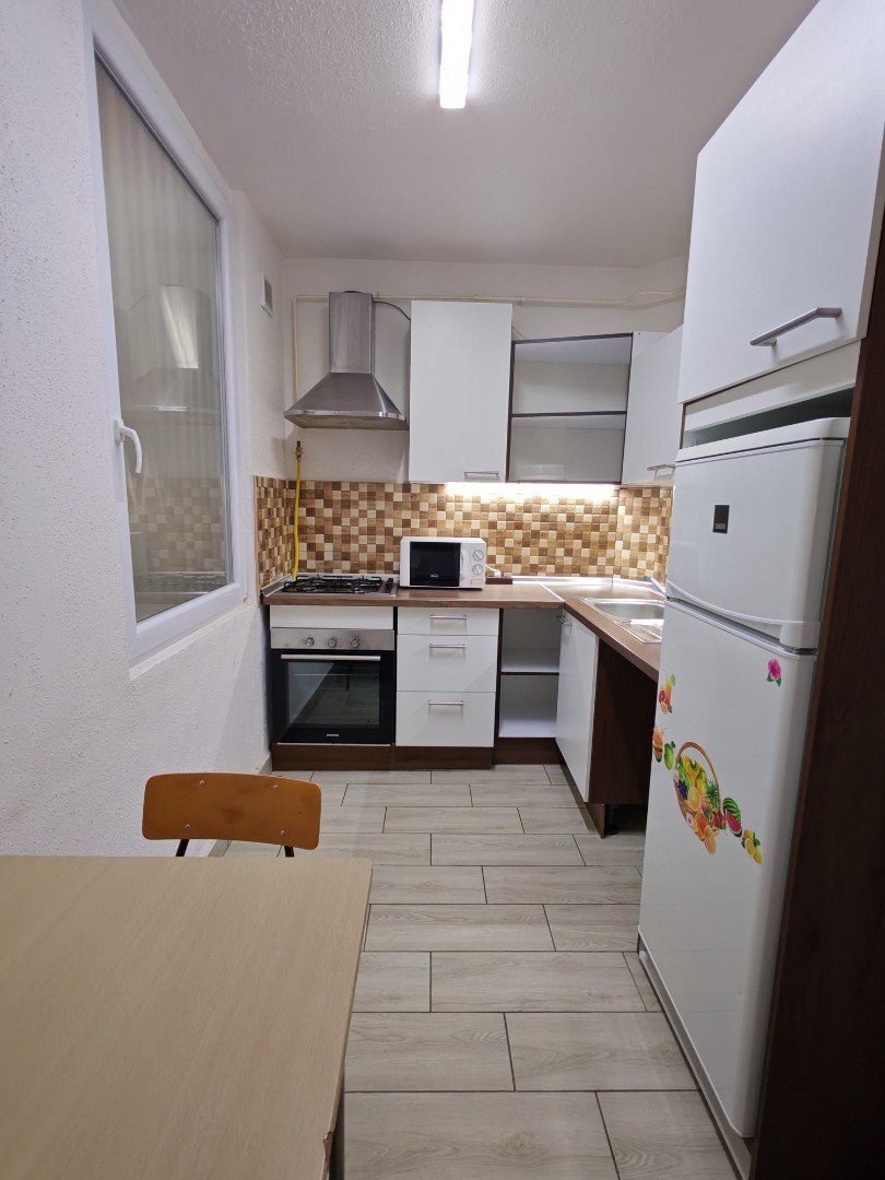 Eger, Deák Ferenc úton 2.5 szobás erkélyes felújított lakás eladó!