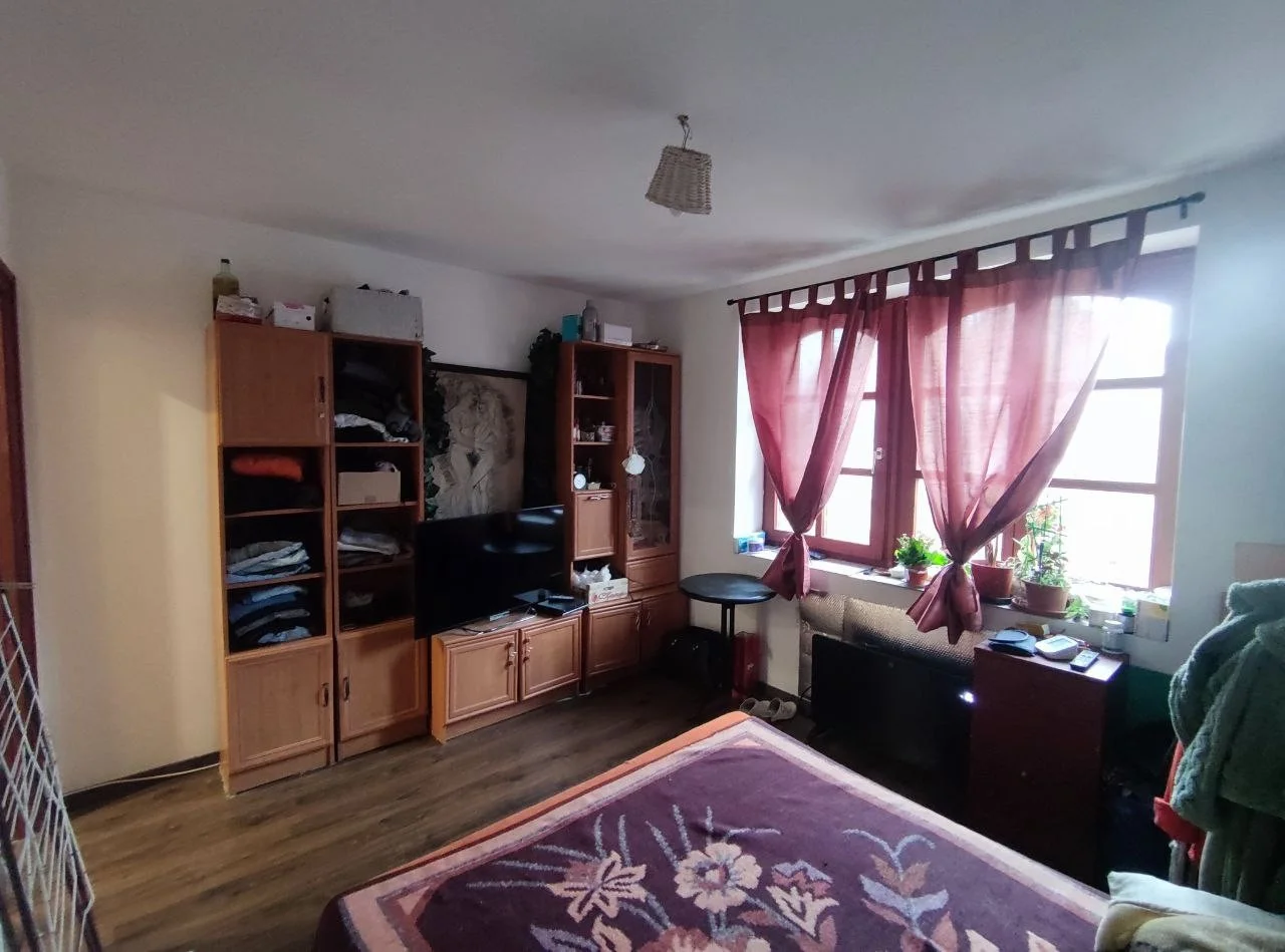 Pécel Fenyőfa utcában eladó 3 szintes, műszakilag felújított ház, befejezési lehetőséggel! - Kép 3