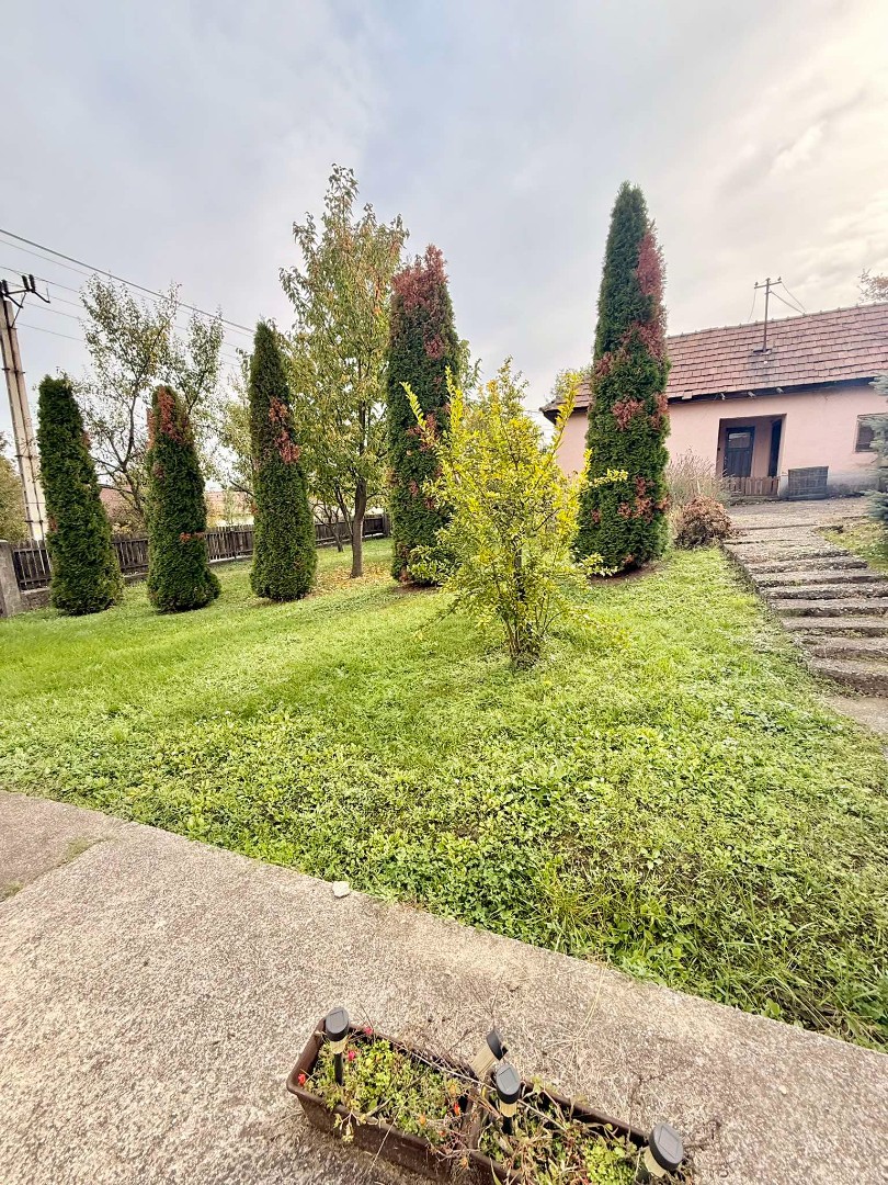 Eladó családi ház Berenten - Kép 13