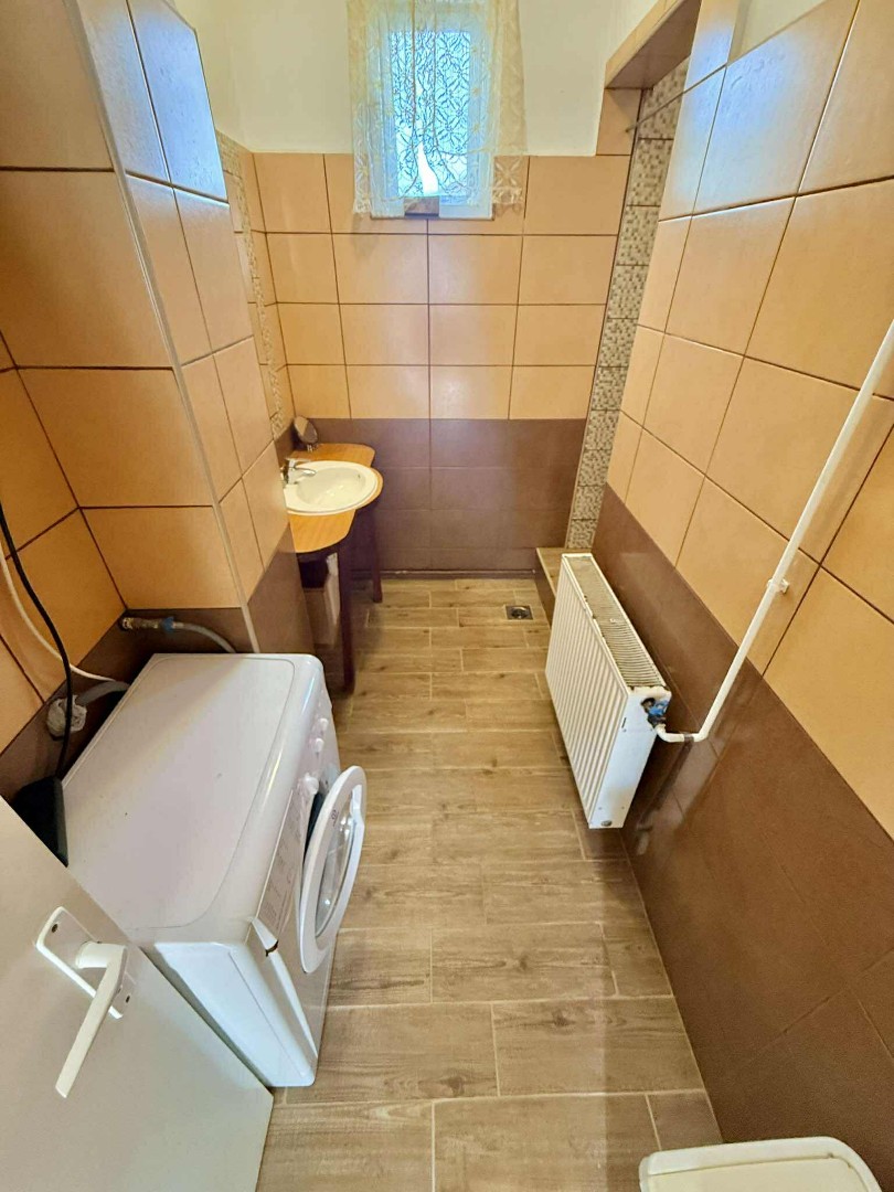 Eladó családi ház Berenten - Kép 10