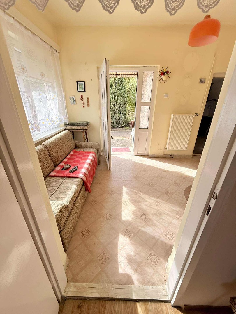 Eladó családi ház Berenten - Kép 5