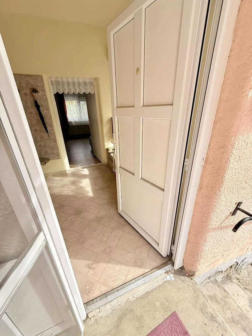 Eladó családi ház Berenten - Kép 6