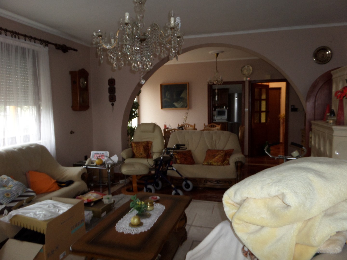 Komló szilvás városrészben panorámás családi ház - Kép 6