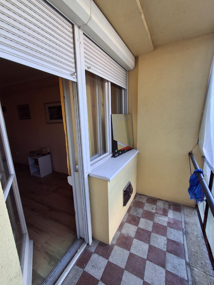 Második emeleti, két szobás lakás eladó - Kép 6