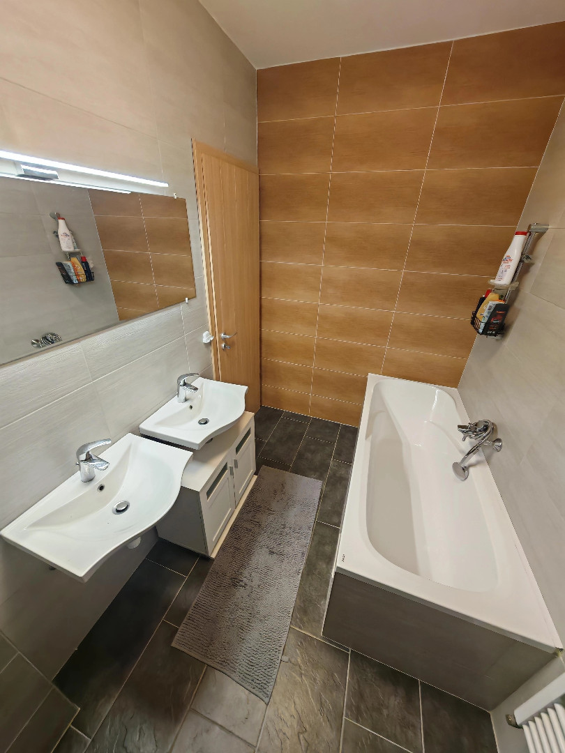 Eger, Dr Frank Mária utcában újszerű, világos, tágas, erkélyes lakás eladó! - Kép 7