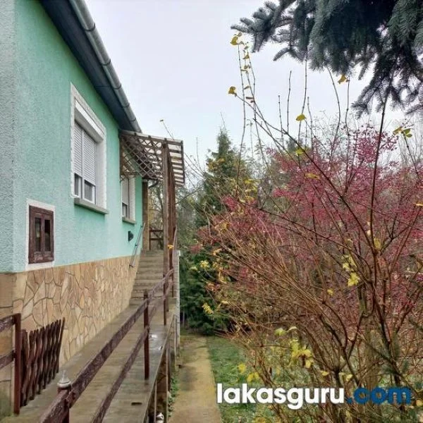 Kétszintes Családi Ház Nagykapornak Csendes Utcájában! - Kép 12