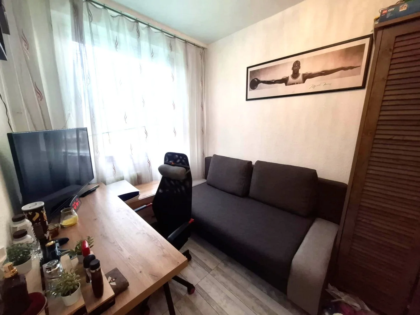 Nyíregyháza-Jósavárosban a Május 1 téren, 1. emeleti, 55 nm-es, 2+1 szobás lakás eladó. - Kép 9