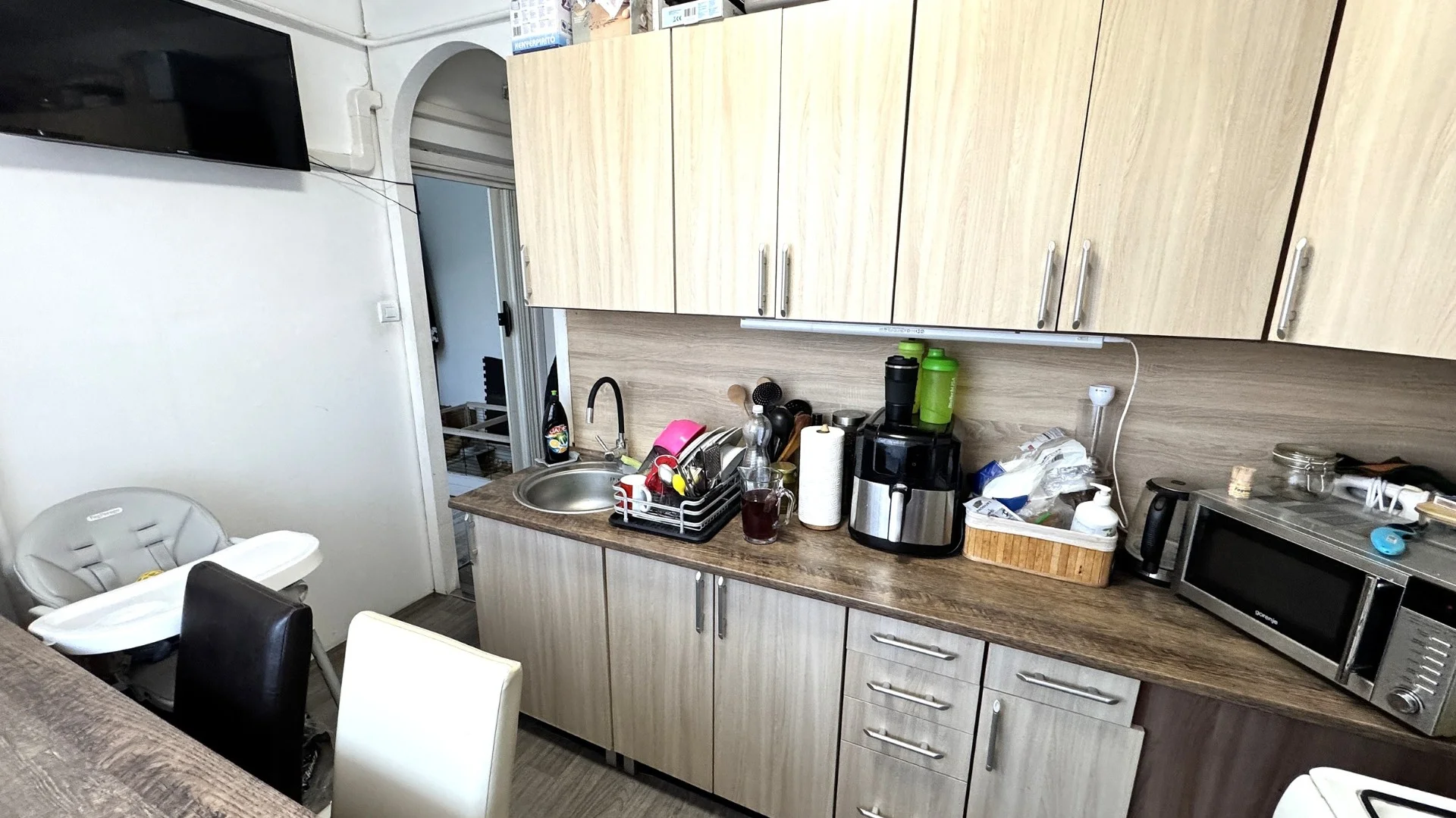 Nyíregyháza-Jósavárosban a Május 1 téren, 1. emeleti, 55 nm-es, 2+1 szobás lakás eladó. - Kép 2