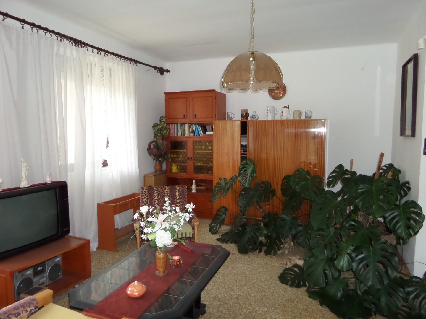 Komló szilvás városrészben panorámás családi ház - Kép 17