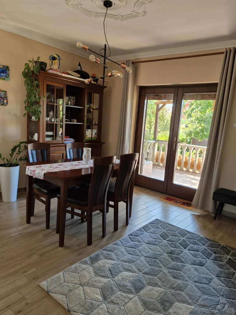 Eladó családi ház Debrecenben - Kép 2