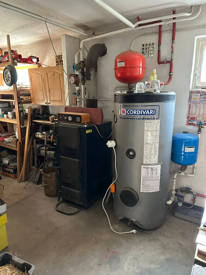 Bakonybélben Központi elhelyezkedésű családi ház keresi új tulajdonosát. - Kép 10