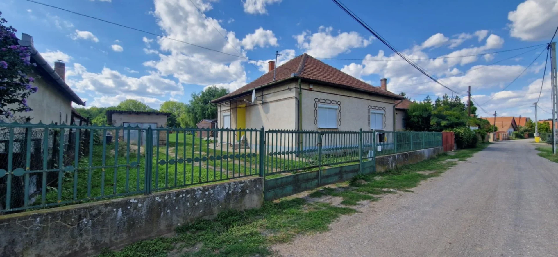 Tiszafüreden családi ház eladó (idn250812)