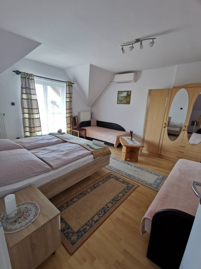 Eladó családi ház. - Kép 8