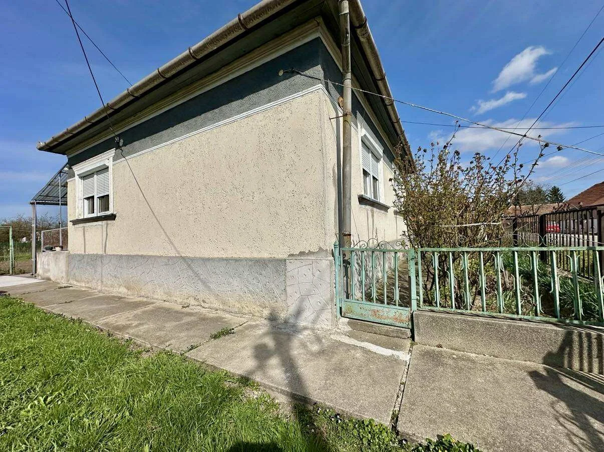 Eladó családi ház Múcsonyon - Kép 2