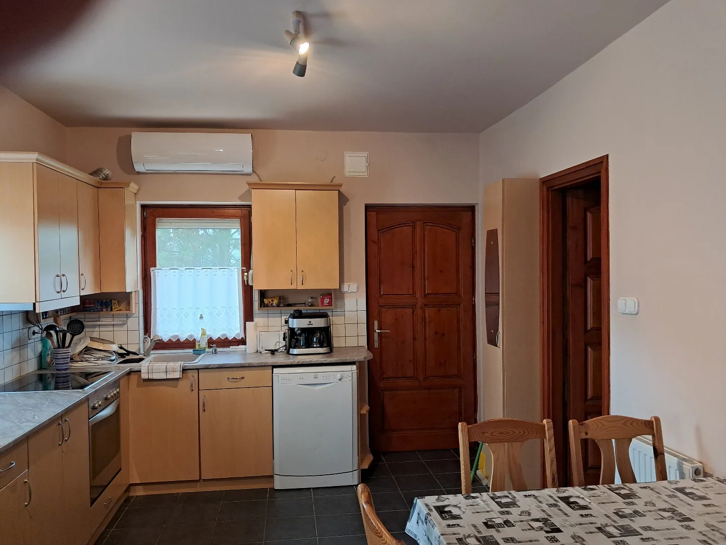 Teljesen felszerelt apartman - Kép 4