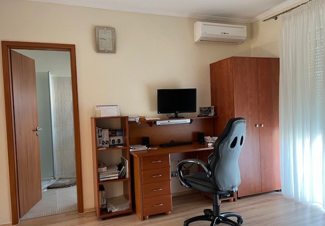 Eladó - Keszthely, lakás 3 családos házban, különbejárat, külön gáz, víz, villany mérő. - Kép 8