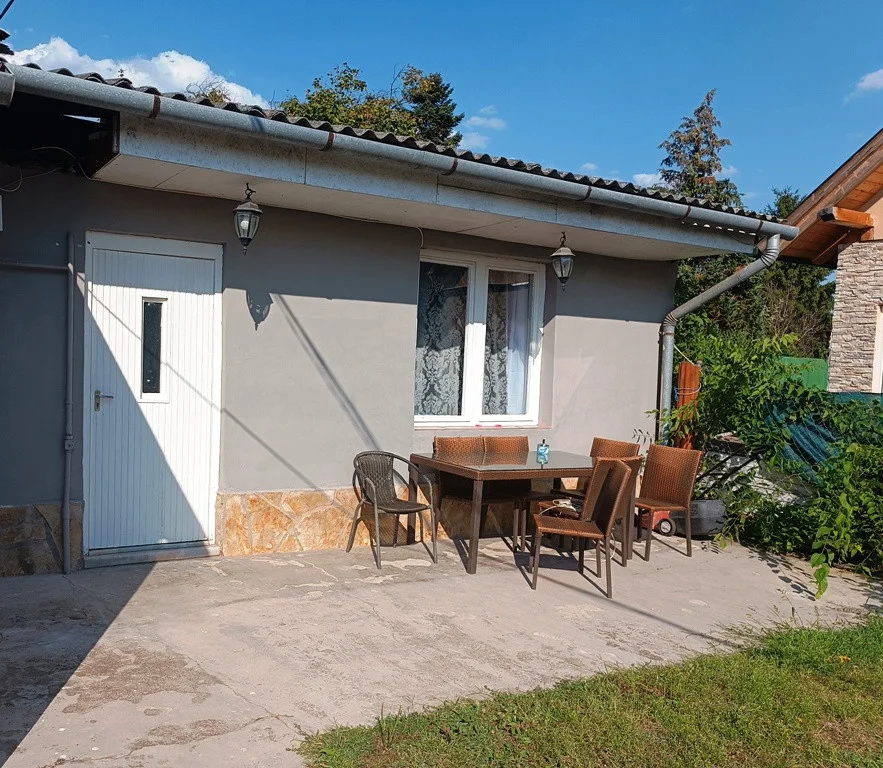 Eladó családi ház Göden - Kép 12