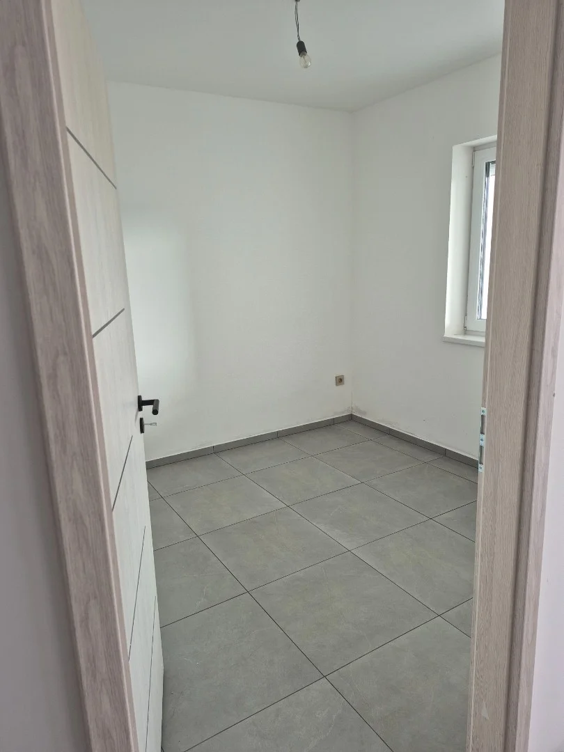 Eladó tégla lakás Balatonlellen - Kép 9
