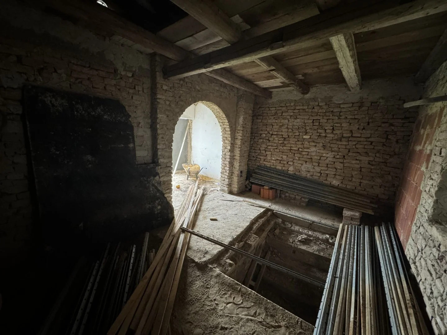 Villány szőlőhegyen présház eladó - Kép 6