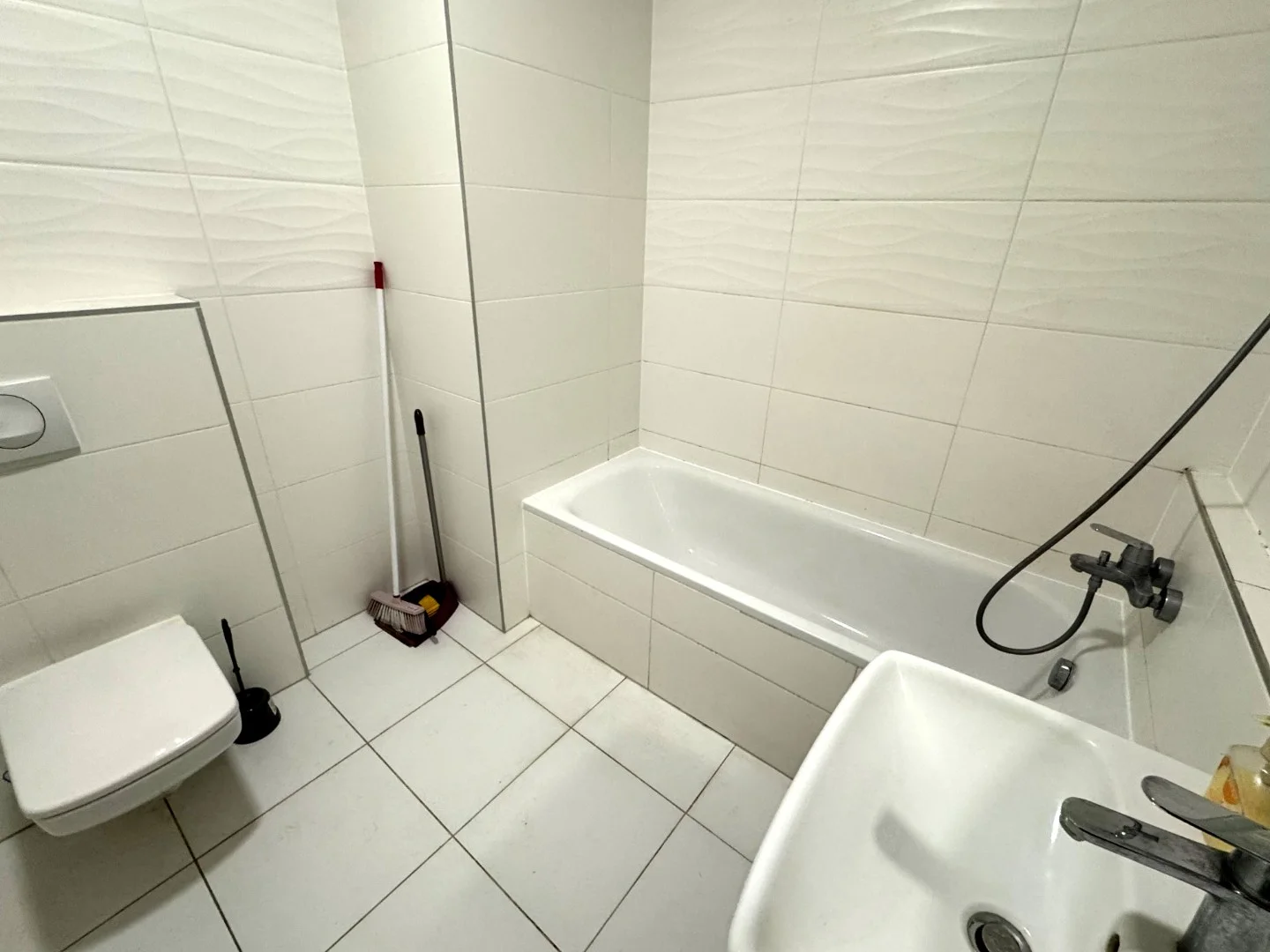 Kiadó tégla Budapest 13. ker.en - Kép 9