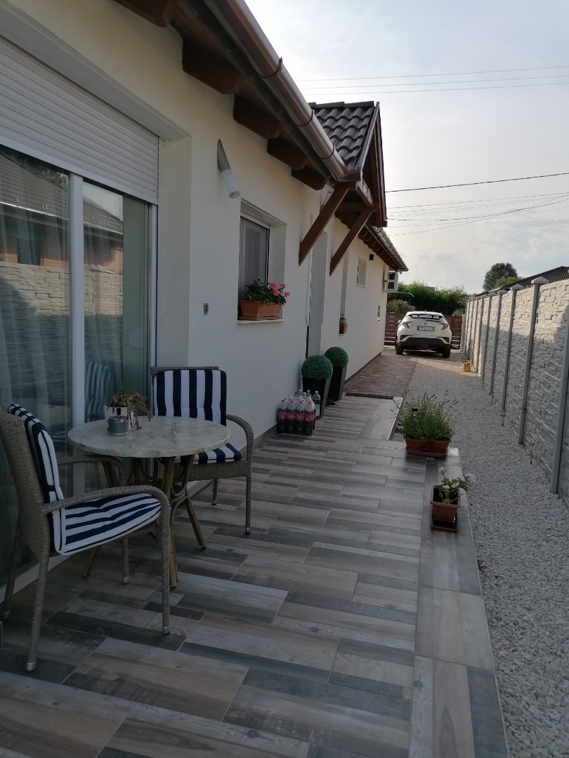 hőszivattyús újszerű ház - Kép 14