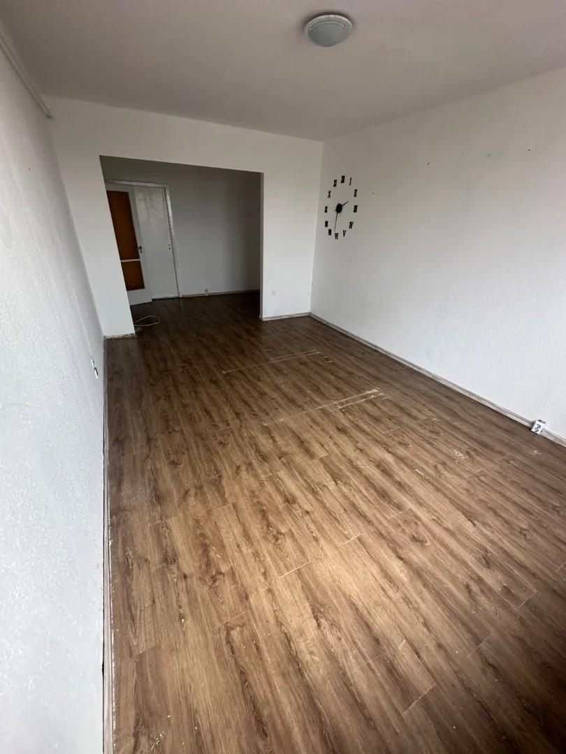 62 nm-es 2,5 szobás erkélyes lakás Tatabányán az Ifjúság úton ! - Kép 2