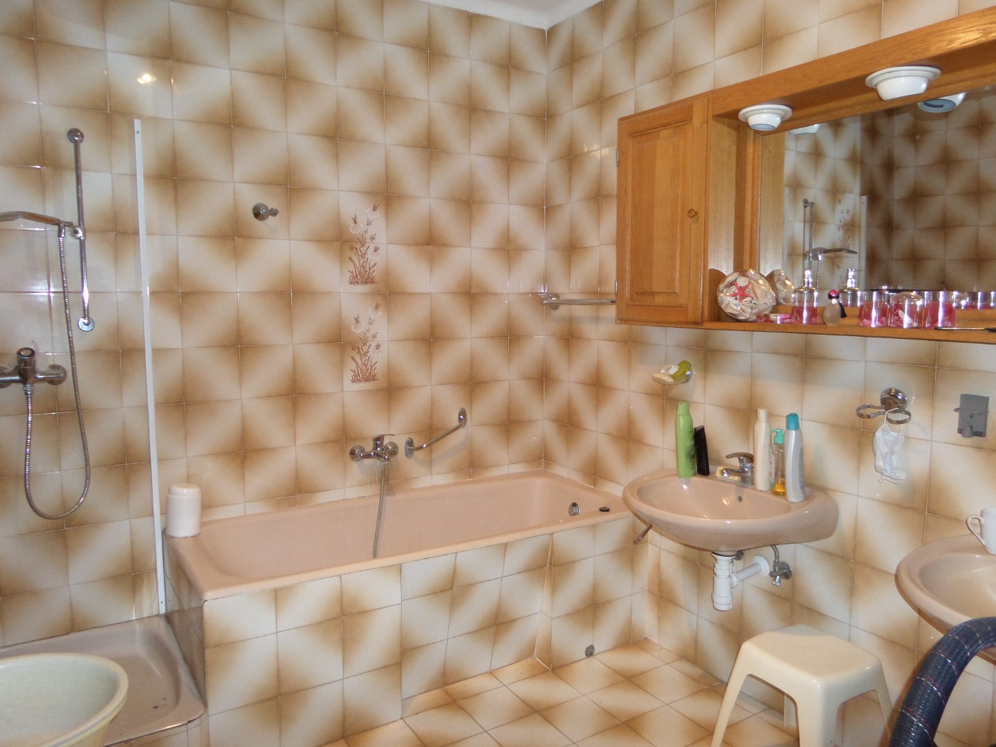 Komló szilvás városrészben panorámás családi ház - Kép 8