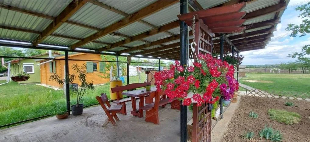 Családi birtok eladó Szolnokon (idn250906) - Kép 18