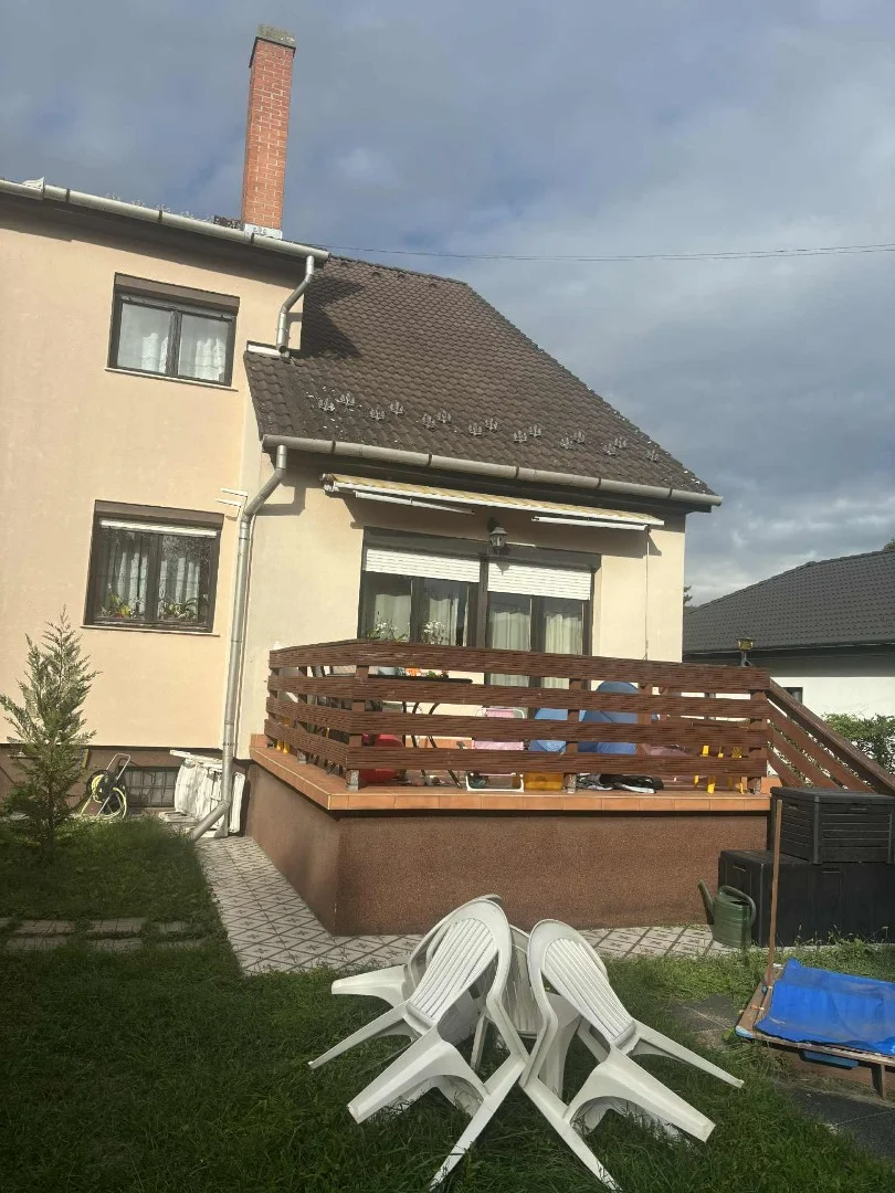 Kiváló elosztású ikerház saját kerttel eladó - Kép 12