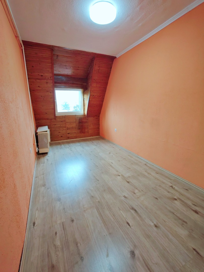 Eger, Deák Ferenc úton 2.5 szobás erkélyes felújított lakás eladó! - Kép 3