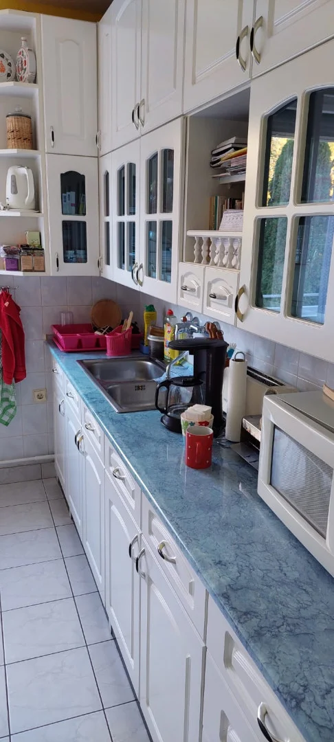 Bakonybélben Központi elhelyezkedésű családi ház keresi új tulajdonosát. - Kép 4