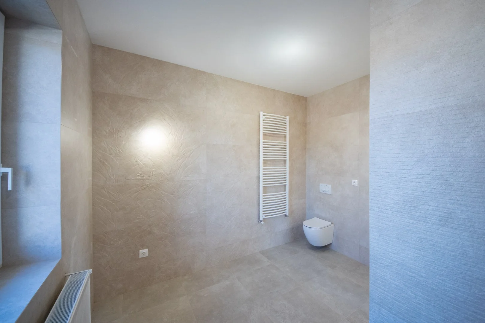 Minden ami kényelem Debrecen- Józsán jó helyen fölszintes új 168 nettó nm költözhető - Kép 16