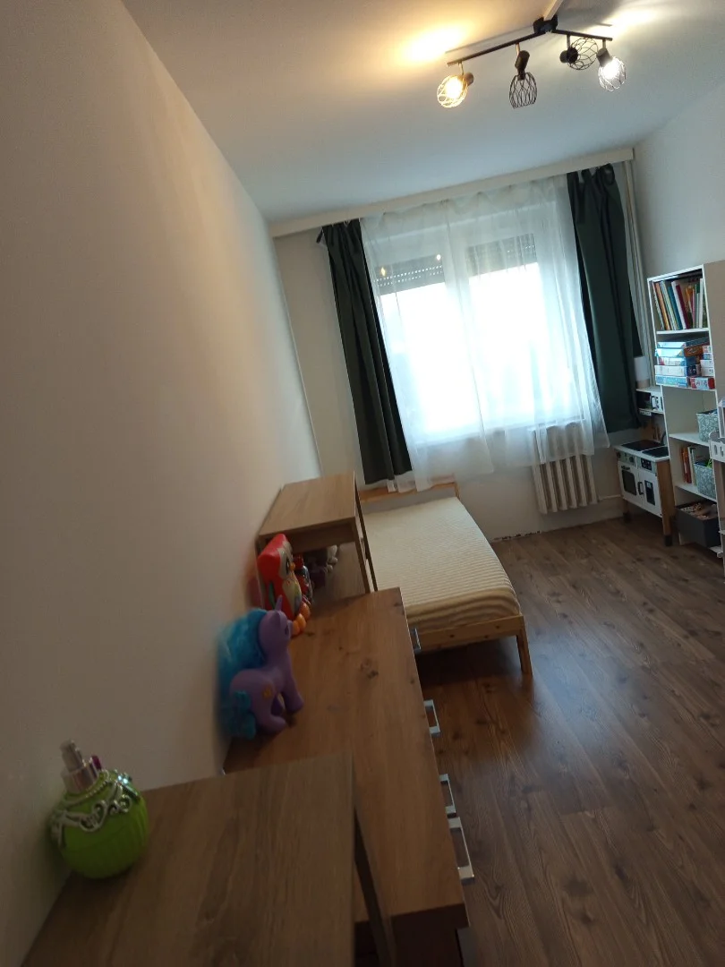 Felújított, nagy erkélyes lakás eladó! - Kép 11