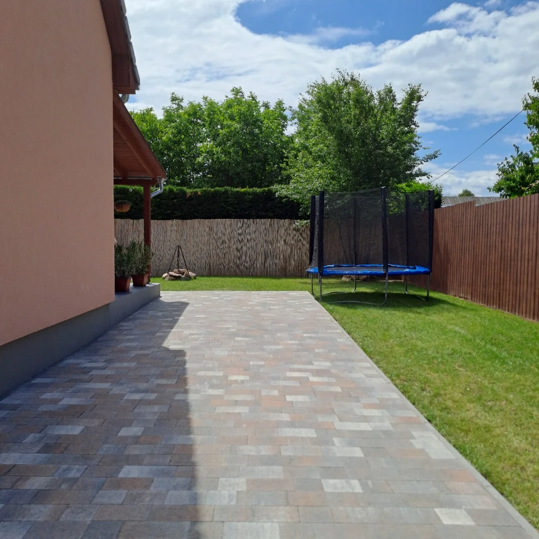 Part közeli házrész Balatonbogáron - Kép 17