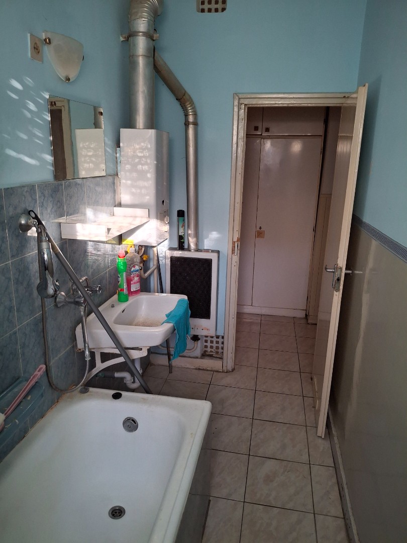 Második emeleti, két szobás lakás eladó - Kép 4