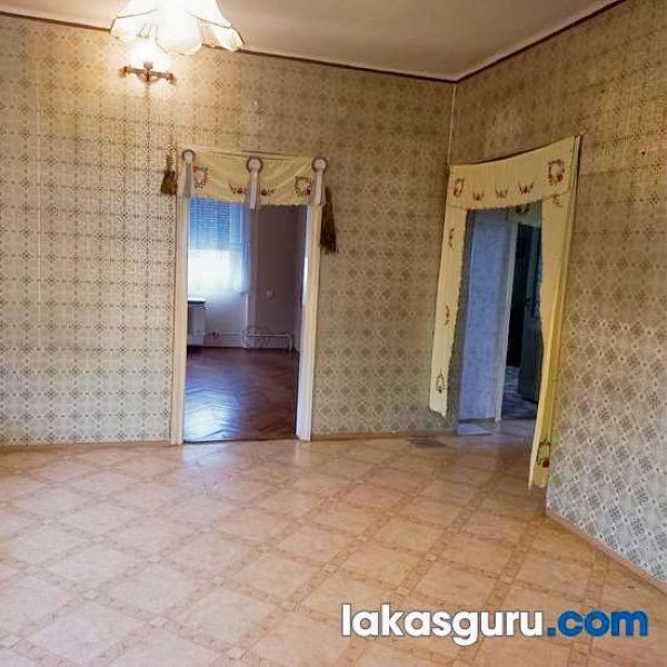 Kétszintes Családi Ház Nagykapornak Csendes Utcájában! - Kép 5