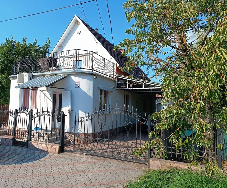 Eladó családi ház Göden